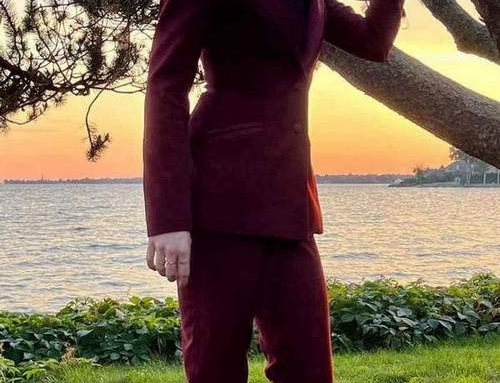 Women’s fitted suit