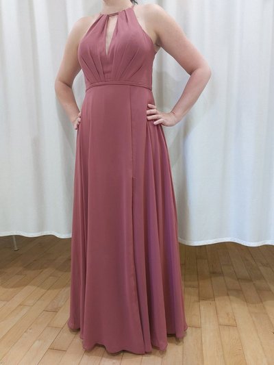 Adjusting a dress in Montreal