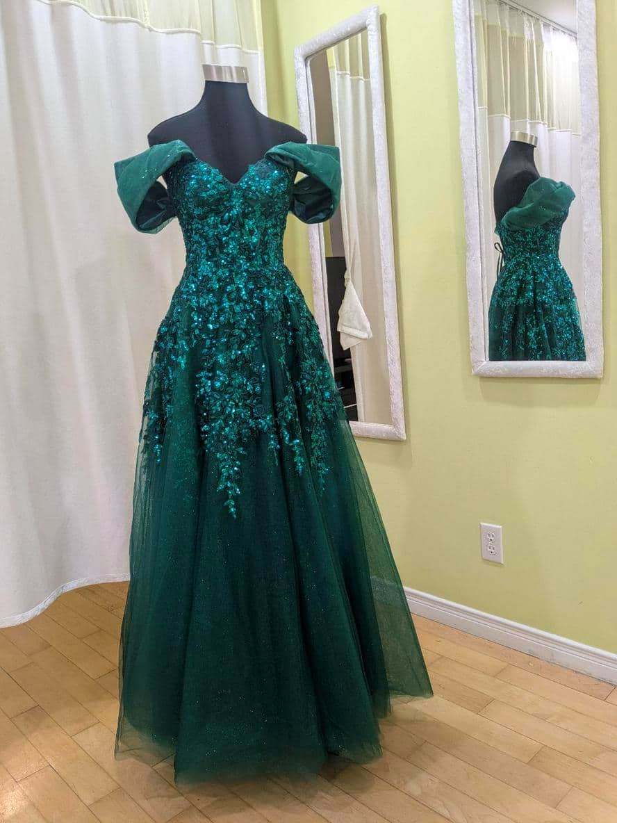 Retouche d'une robe de mariée à épaules dénudées Laval