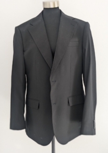 Shortening blazer sleeves from top in Laval