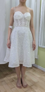 Modifier une robe à strass et paillettes à Laval Montreal